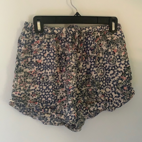 Abercrombie and Fitch Fabric Shorts - Picture 1 of 2